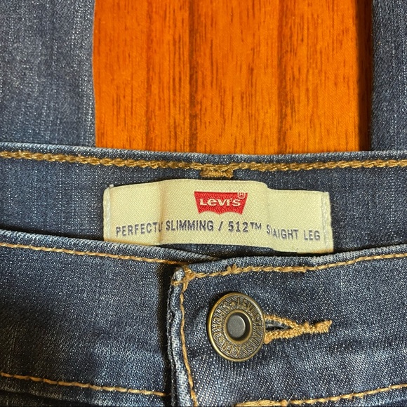 Levi’s perfectly slimming 512 straight leg jeans - Picture 4 of 12